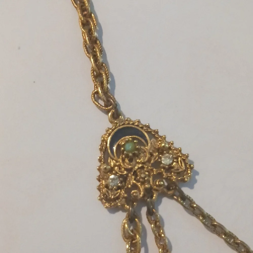 Florenza Gold Filigree Necklace - Picture 4 of 7